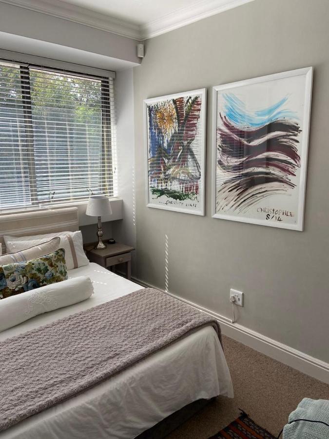 Modern, Centrally Located Dorp Street Apartment ستيلينبوش المظهر الخارجي الصورة