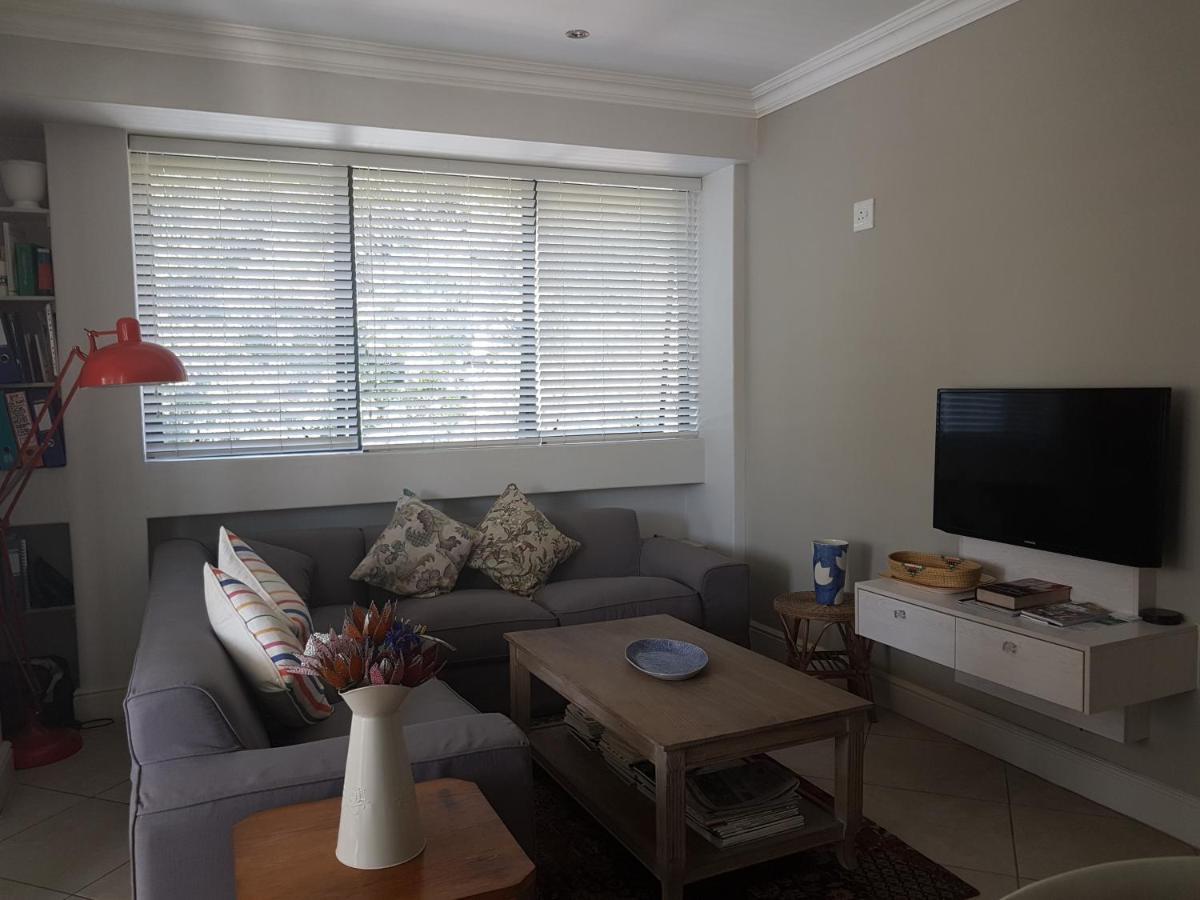 Modern, Centrally Located Dorp Street Apartment ستيلينبوش المظهر الخارجي الصورة