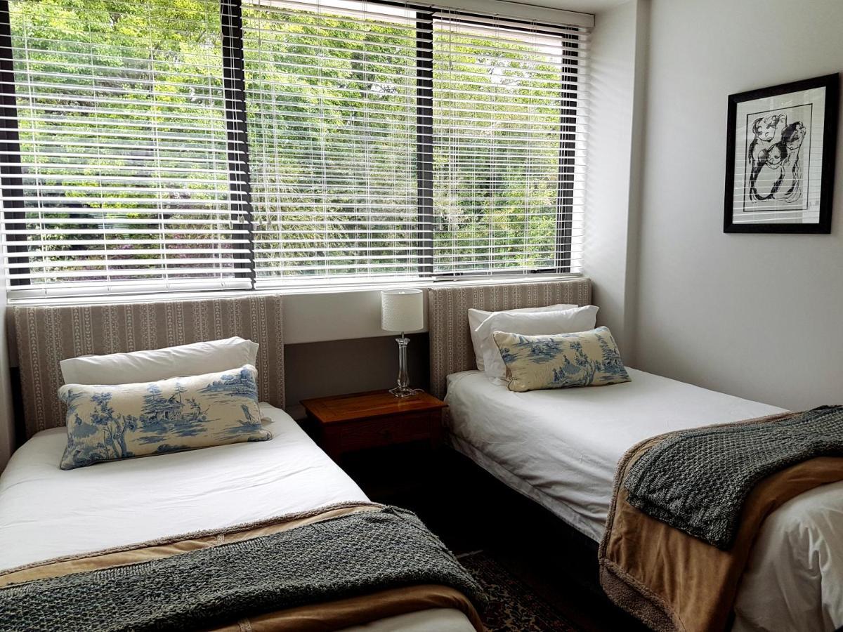 Modern, Centrally Located Dorp Street Apartment ستيلينبوش المظهر الخارجي الصورة